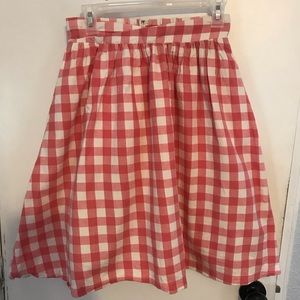 Gingham skirt by ModCloth pink & white size M